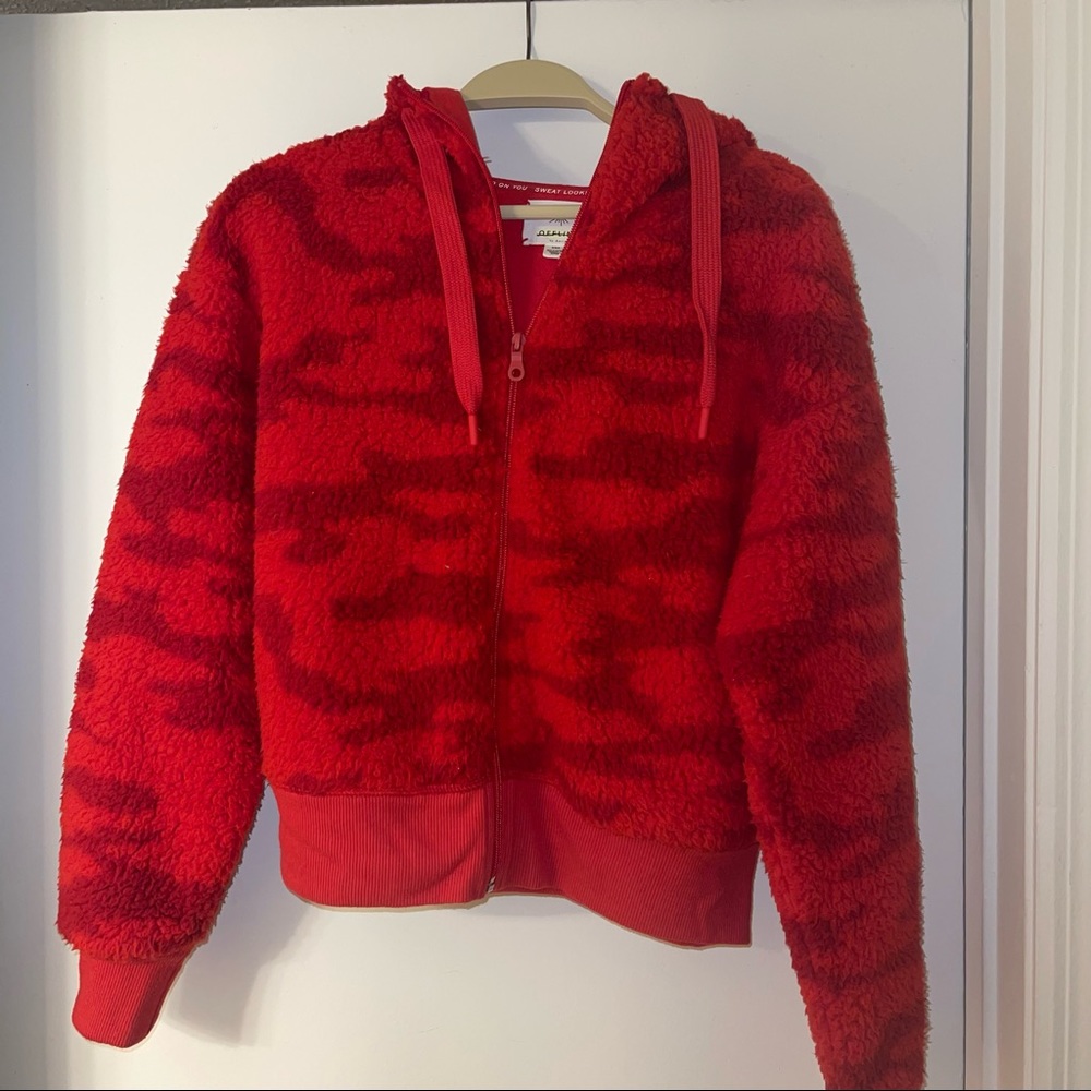 NWOT aerie offline red camo Sherpa zip up jacket hoodie